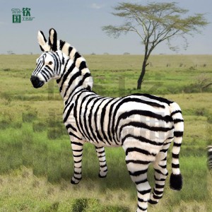 定制各種仿真皮毛動物 仿真斑馬 景區(qū)游樂園動物擺件