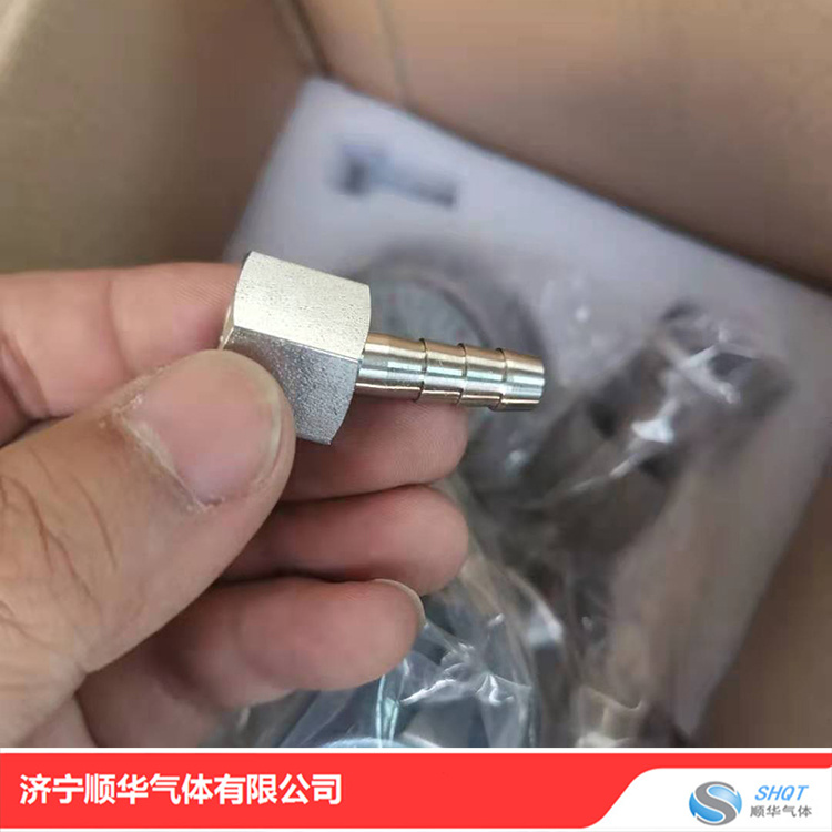 高純氮?dú)怆p表頭減壓器閥 高純硫化氫不銹鋼雙表頭減壓器閥 支持選購