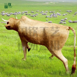 國(guó)欽皮毛動(dòng)物工藝品加工定制仿真黃牛模型 可來(lái)圖設(shè)計(jì)制作各種大型動(dòng)物模型